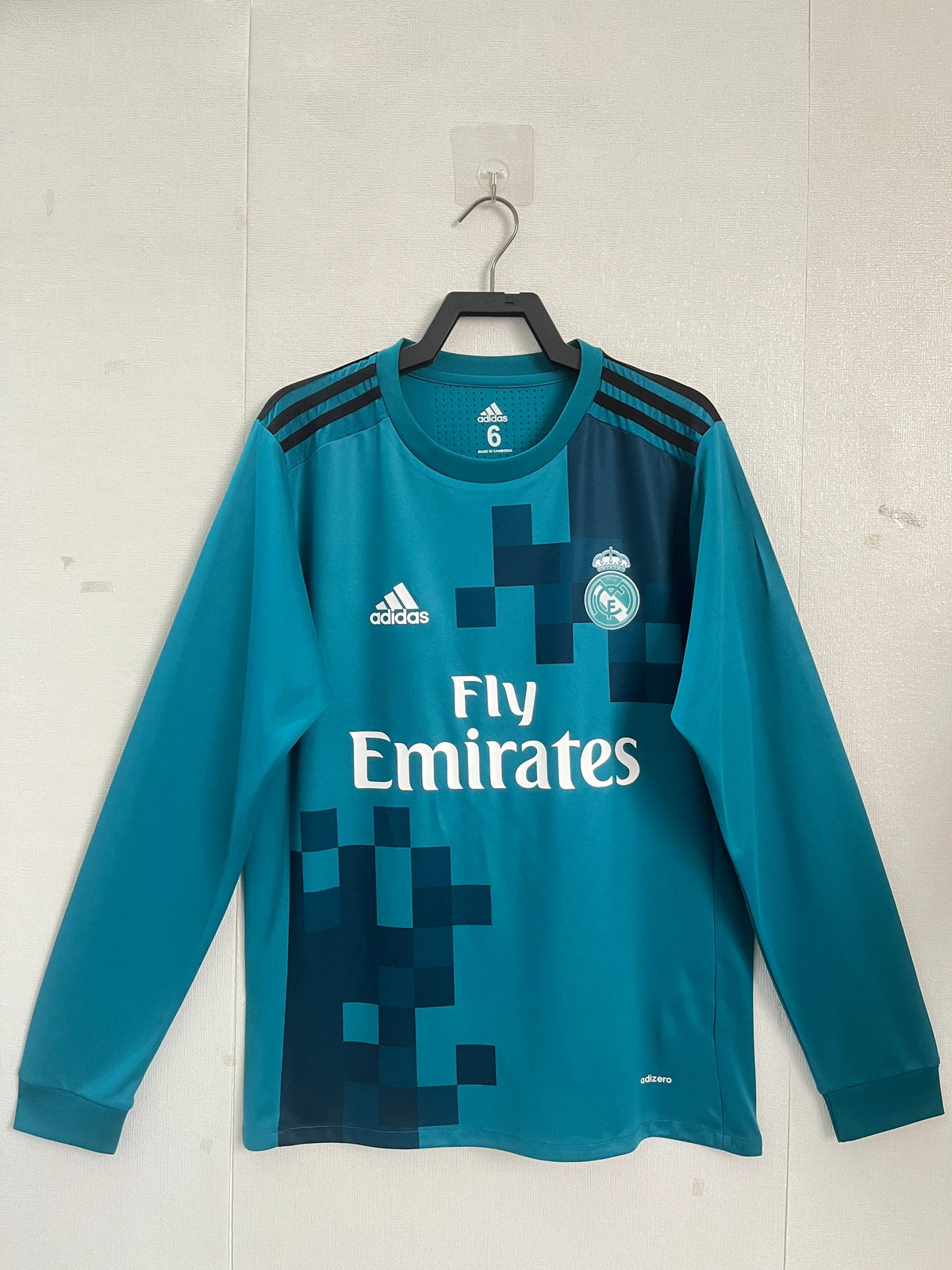 Real Madrid 2017-18 Third Shirt - Long Sleeve 
