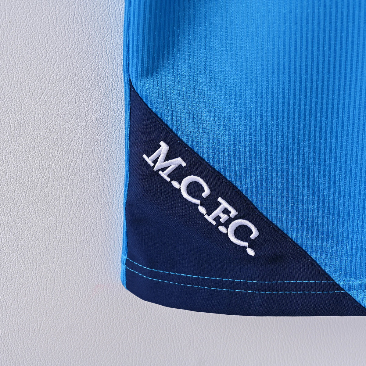 Manchester City 1999-01 Home Shirt 